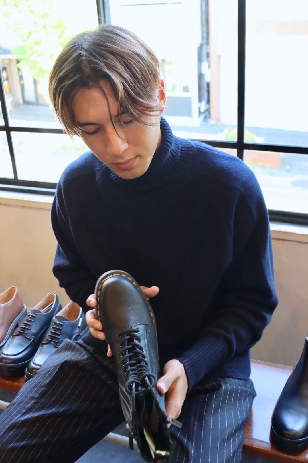 A.PRESSE 23AW Turtleneck Sweater"NAVY"スタイル