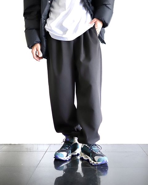 FreshService フレッシュサービス DOWN FABRIC TWO TUCK TRACK PANTSスタイル