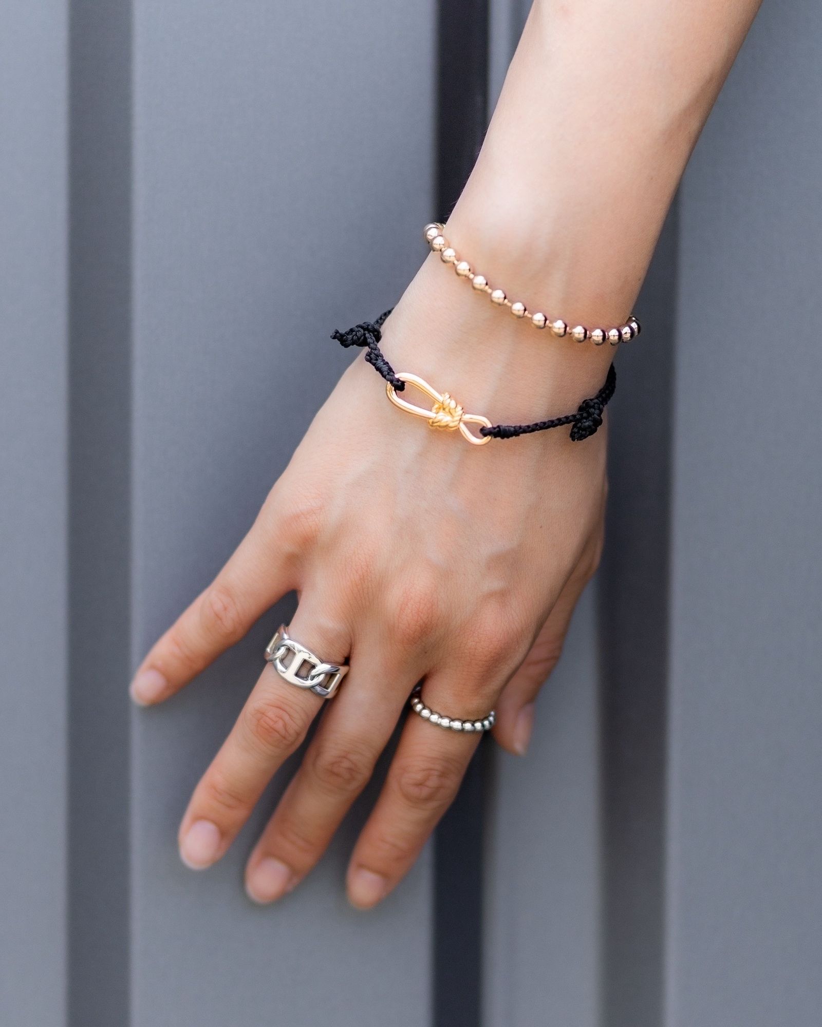 XOLO JEWELRY ショロジュエリー / Twisted Rope Link Silk Code Bracelet-Gold- (BLACK)☆6月17日再入荷！