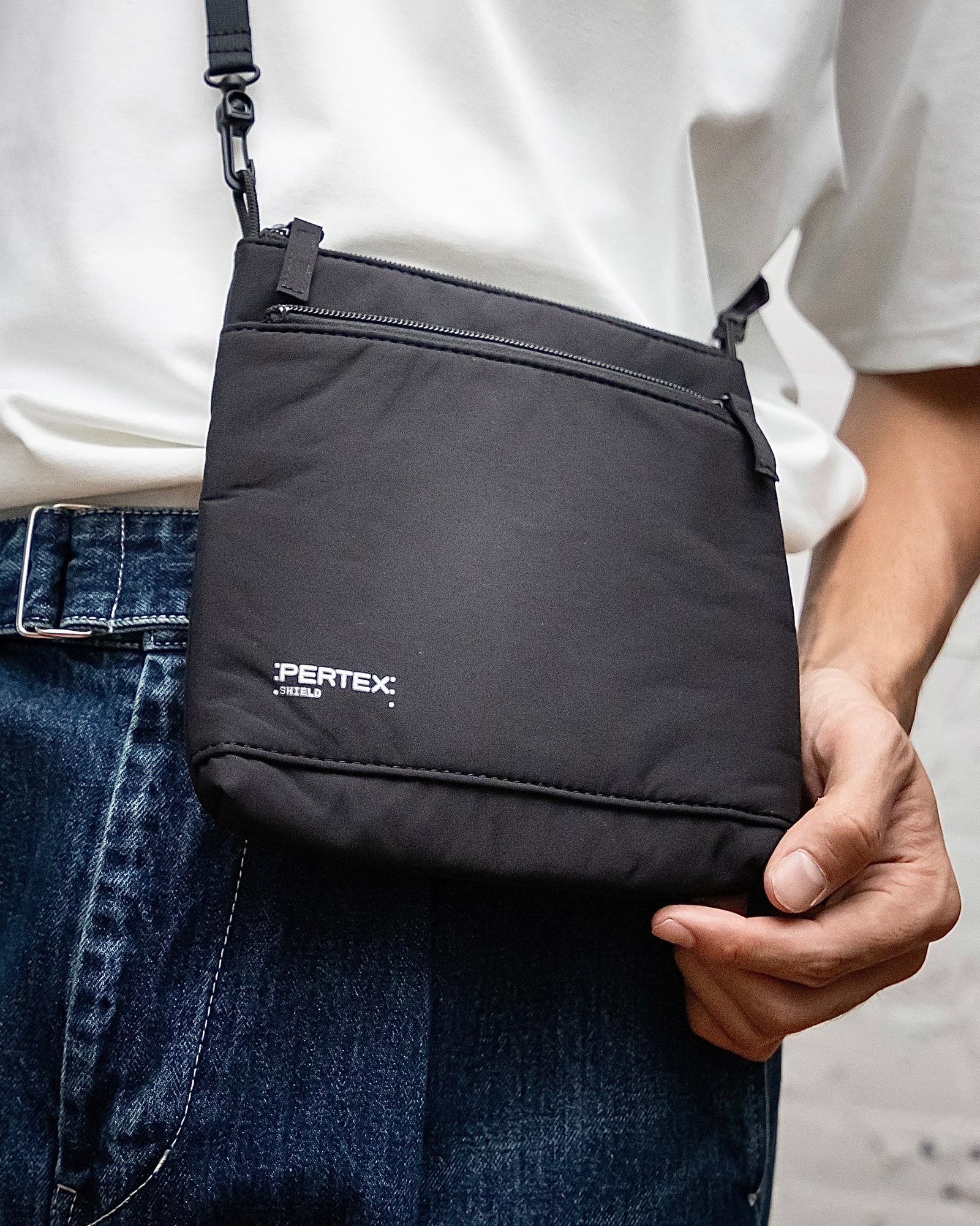 グラフペーパー PERTEX SHIELD Padded Sacoche_S(GU243-90306)BLACK