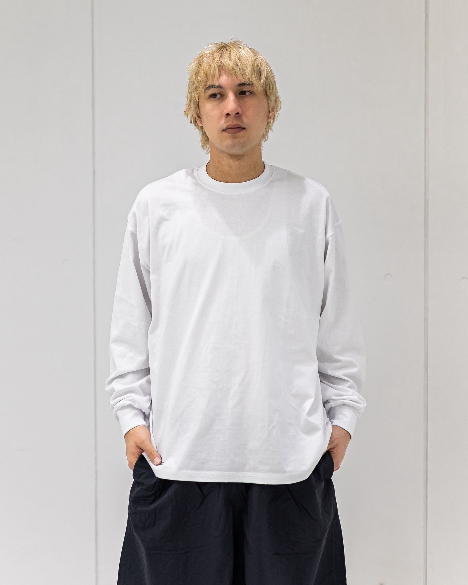 FreshService  FRIEND EDITIONS CORPORATE US TEE"NYC x TYO" (WHITE)新作発売！