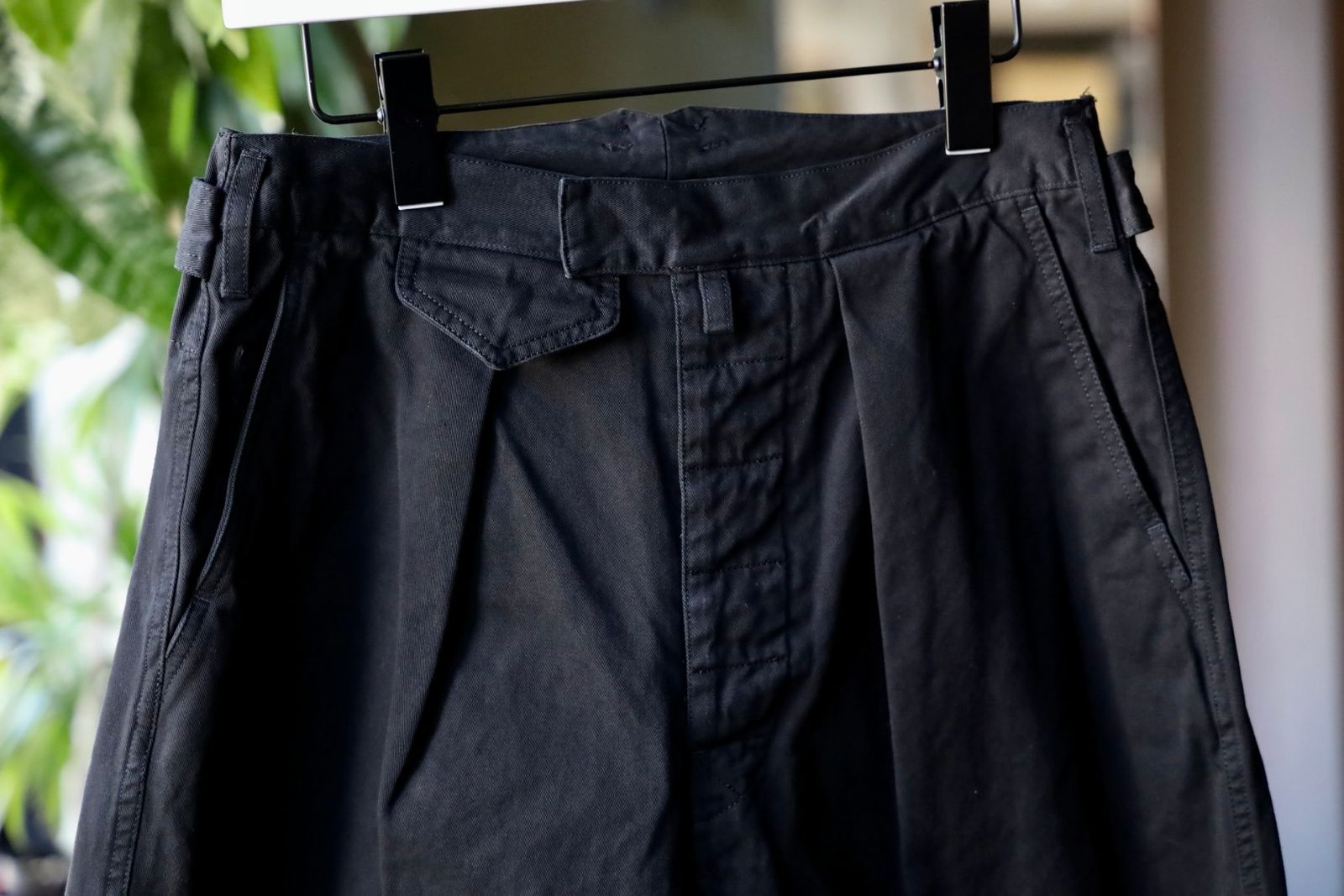 ヨーク 25FW "KATHARINE HAMNETT" Organic Cotton Wide-leg Work Pants(YK25FW01131P-KH)BLACK