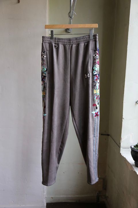 doublet CHAOS EMBROIDERY SUEDE TRACK PANTS"GREY"2020.8.8.
