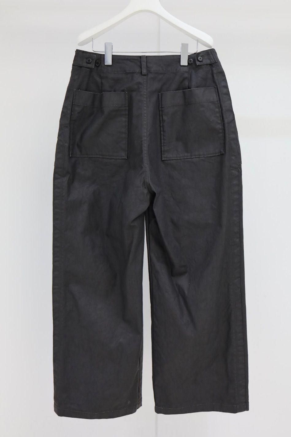 YOKE 26SS Coating Cotton 1pleated Backer Pants(YK26SS01184P)BLACK