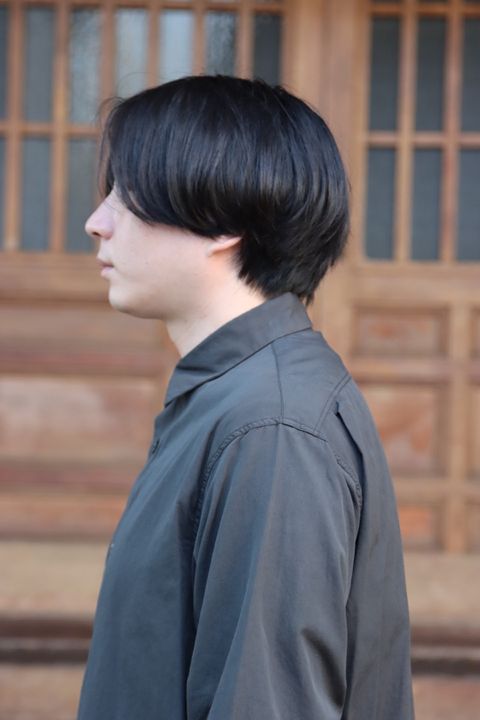 Ets.MATERIAUX Regular collar shirt(INK BLACK)style.