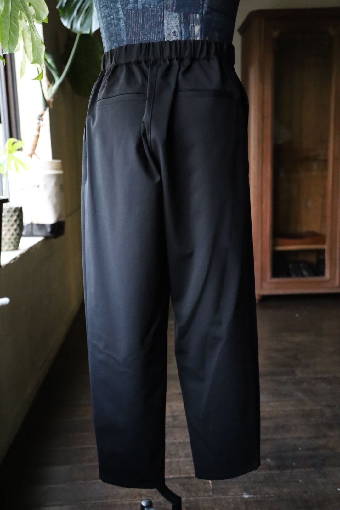 グラフペーパー25AW Compact Ponte Chef Pants (GM253-40040B)BLACK