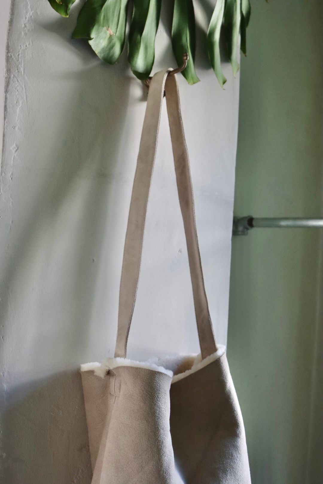 ヨーク22AW REVERSIBLE MOUTON BAG(YK22AW0400A)BEIGE※10月1日(土)発売