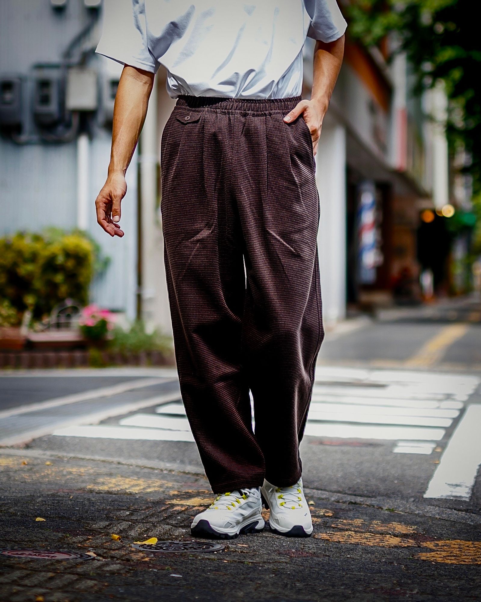 フレッシュサービス HOUNDSTOOTH TWO TUCK TRACK PANTS (FSC243-40188)BROWN