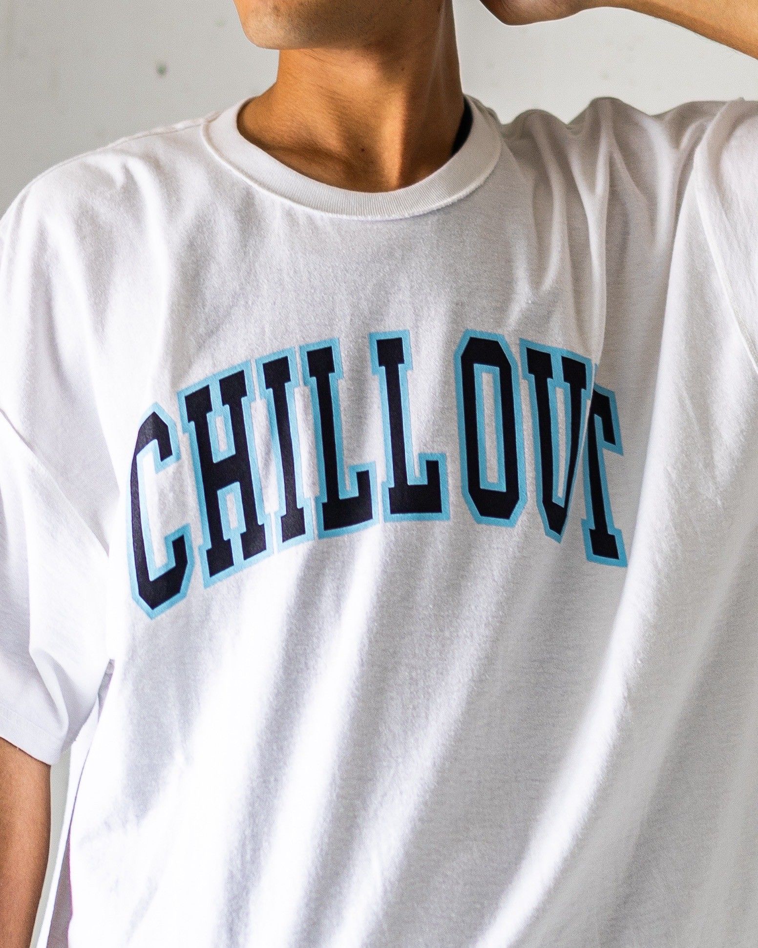 is-ness MUSIC CHILL OUT T-SHIRT MARKスタイル