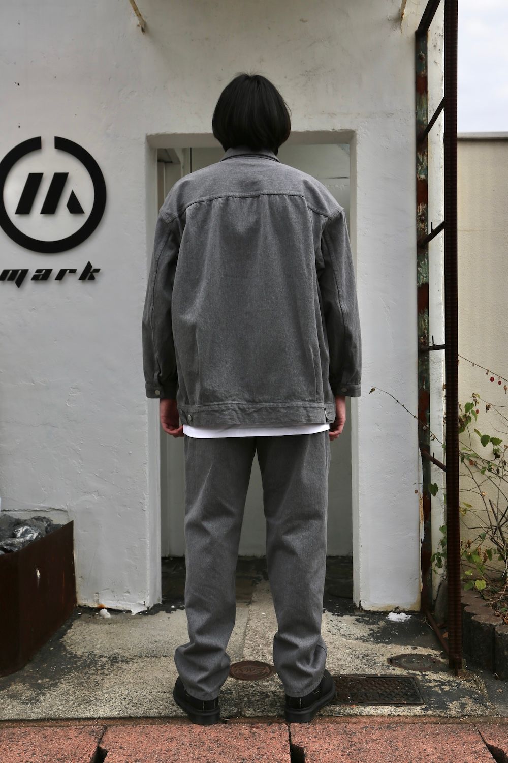 Graphpaper Colorfast Denim Jacket & Two Tuck Pants – Chum!