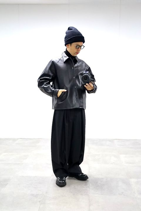 A.PRESSE Leather Coach Jacketスタイル
