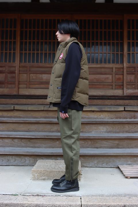 CANADA GOOSE FREESTYLE CREW VEST"KHAKI"style.2021.10.17.