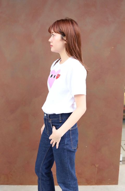 PLAYプレイコムデギャルソン RED EMBLEM Tシャツ style.2025.11.3