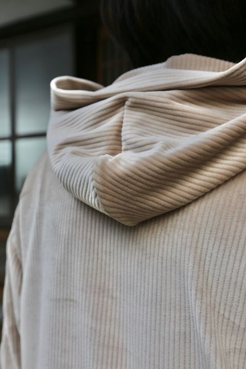 CHAOS EMBROIDERY COMFY HOODIE(21SS24BL118) style.2021.1.16.