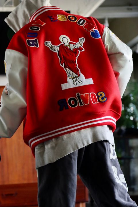 ©SAINT M×××××× ×DENIM TEARS「SAINT TEARS」STUDIUM JACKET (SM-S22-0000-058)RED.style
