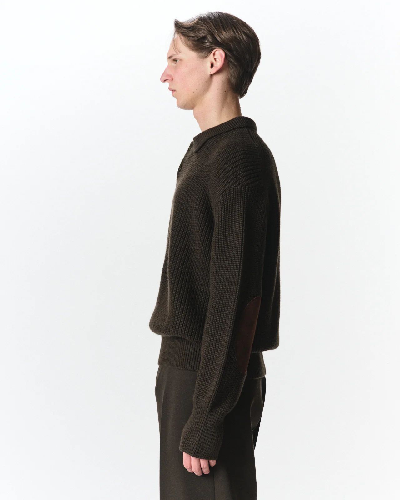 マーカウェア 26AW RIBBED POLO COLLAR JUMPER(A26C24SW02C)DARK OLIVE☆新作発売！