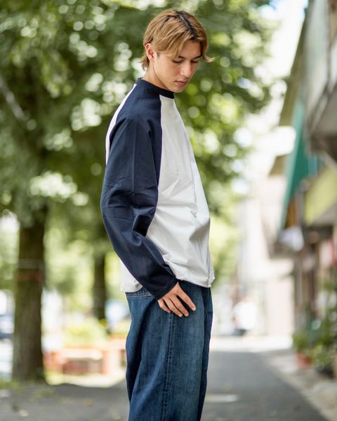 イズネス BALLOON RAGLAN LONG SLEEVE T SHIRT style