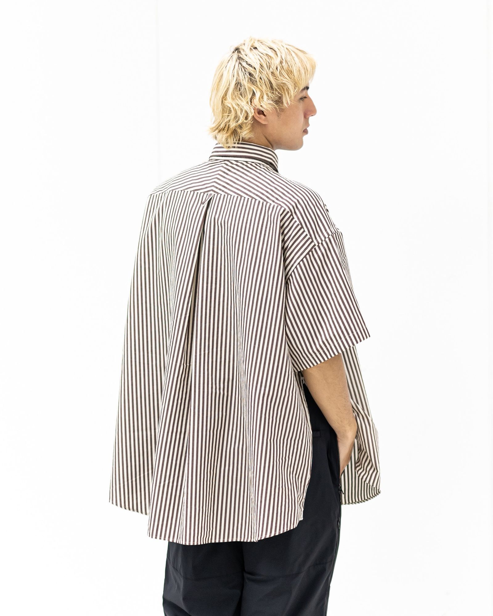 イズネス 26SS シャツTab Color Vent Short-Sleeve Shirt(26SS_28_1008SSSH02) BROWN STRIPE ☆新作発売！