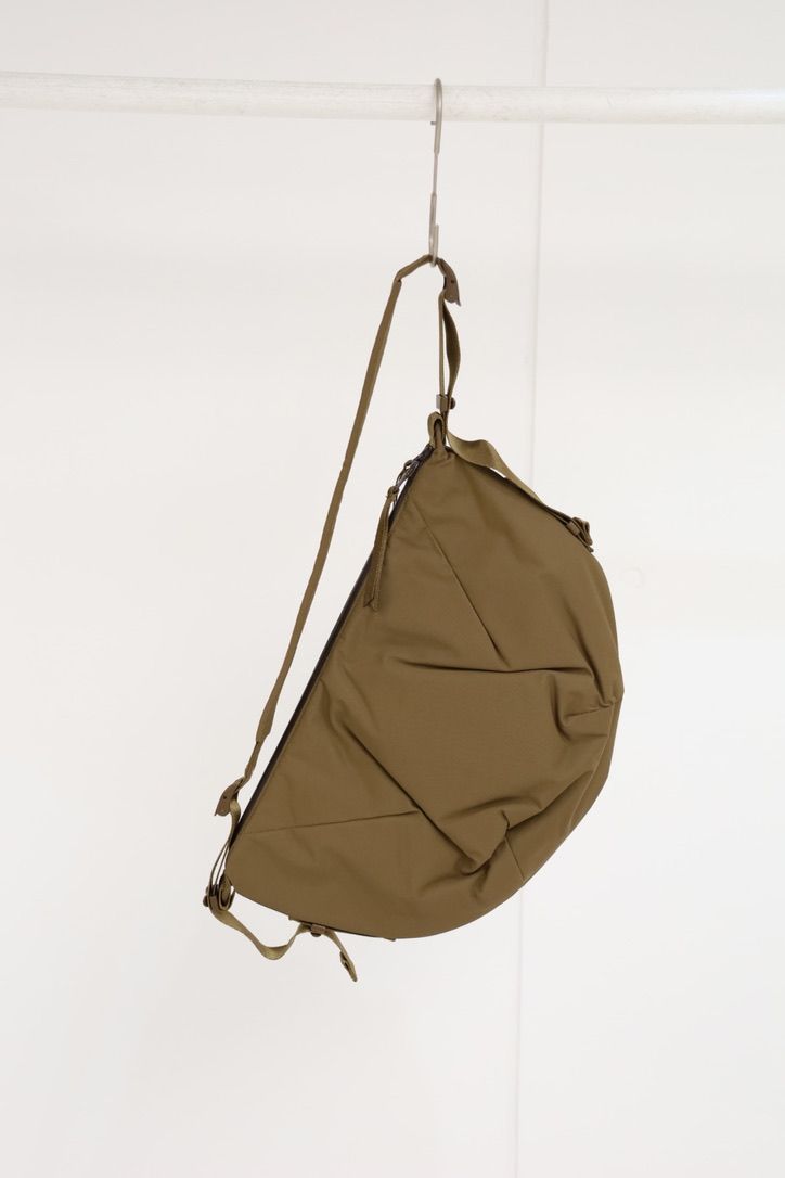 グラフペーパー  Blankof for GP Medium Crescent Bag(GU263-90513)BROWN☆8月8日(土)発売！