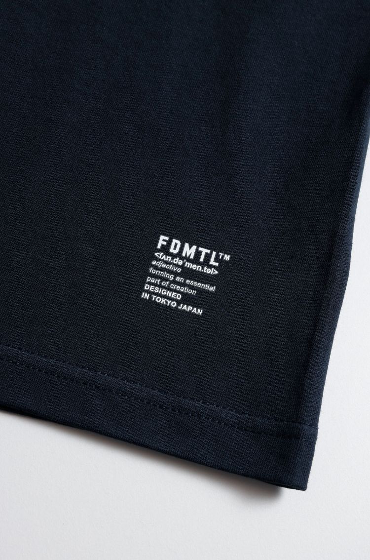 ファンダメンタル Tシャツ ORIGAMI TEE(FA25/TE11)NAVY