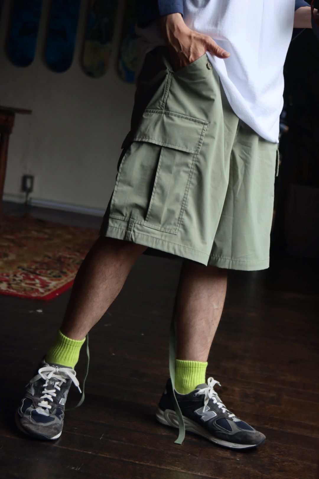 FreshService MICRO TYPEWRITER CARGO SHORTSスタイル