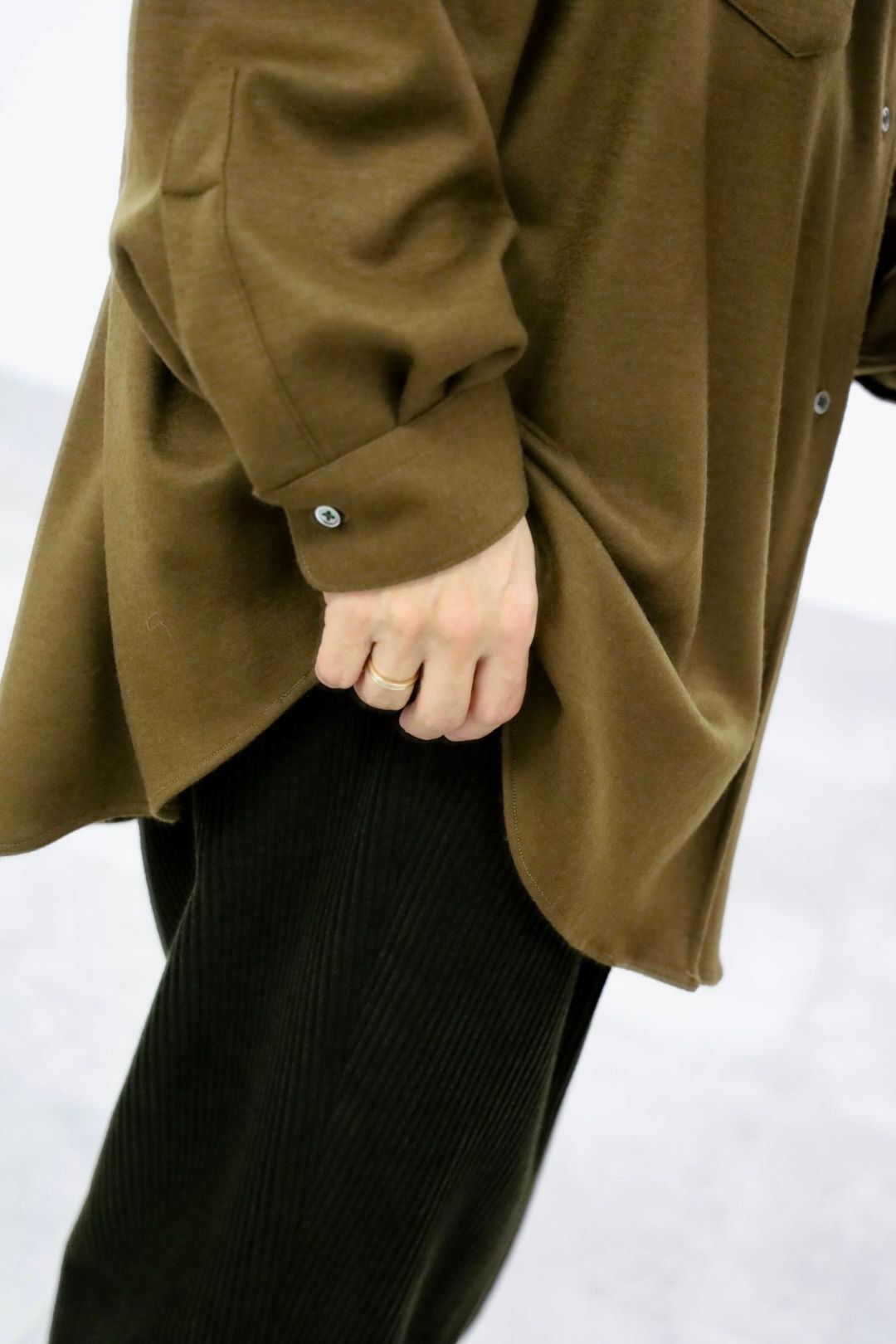 グラフペーパー 25AW Wool Smooth Flannel Oversized Regular Collar Shirt(GU253-50221B)BROWN