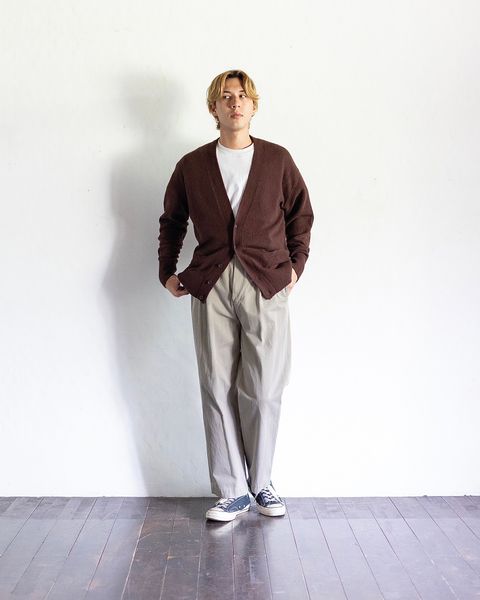 YOKE PAINTED ELBOW PATCH CARDIGAN(BROWN)スタイル 8月24日(土)新作発売！