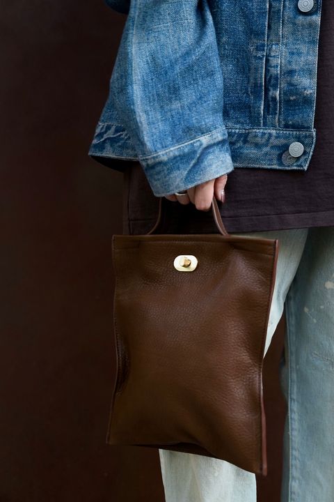 エンダースキーマ バッグ twist hand bag small(zw-b-tbs)cognac☆6月13日(土)発売！