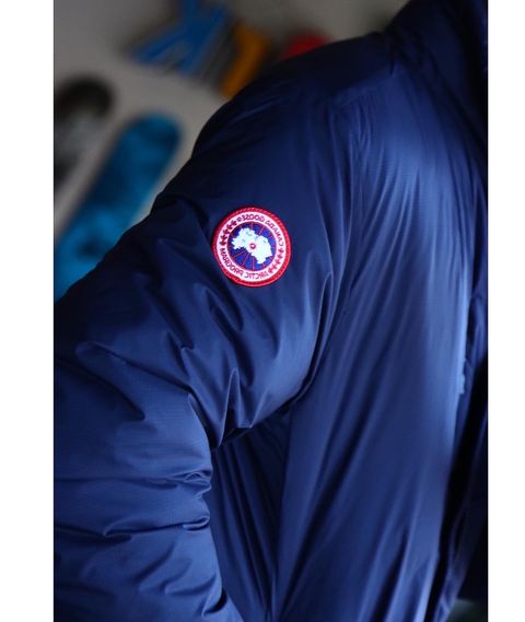 CANADA GOOSE LODGE JACKETスタイル