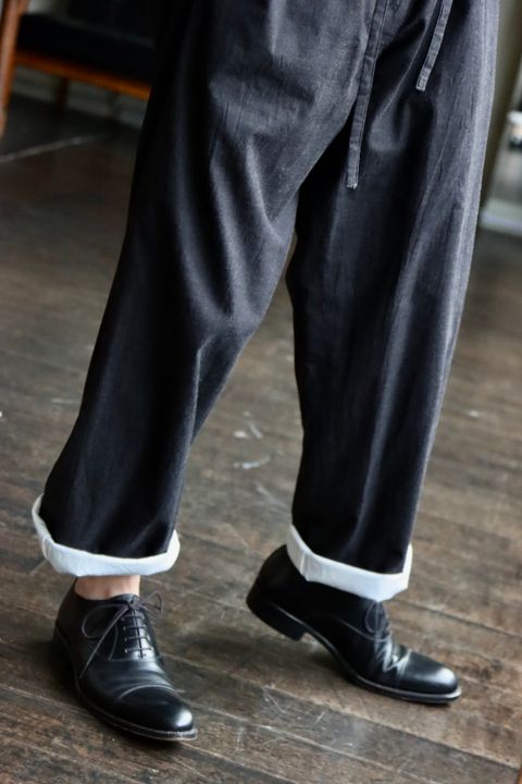 blurhms Selvage Twill Button Tuck Easy Pantsスタイル