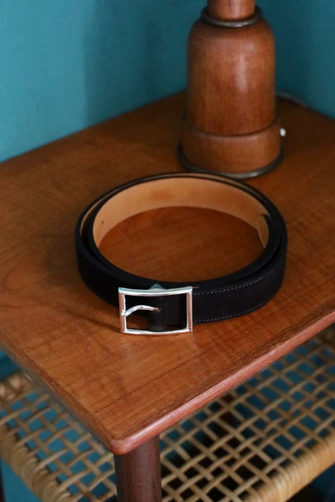 ショロジュエリーベルト Rectangle Narrow Buckle Belt (XOBL004M/L)Brown Suede☆7月17日(木)発売！