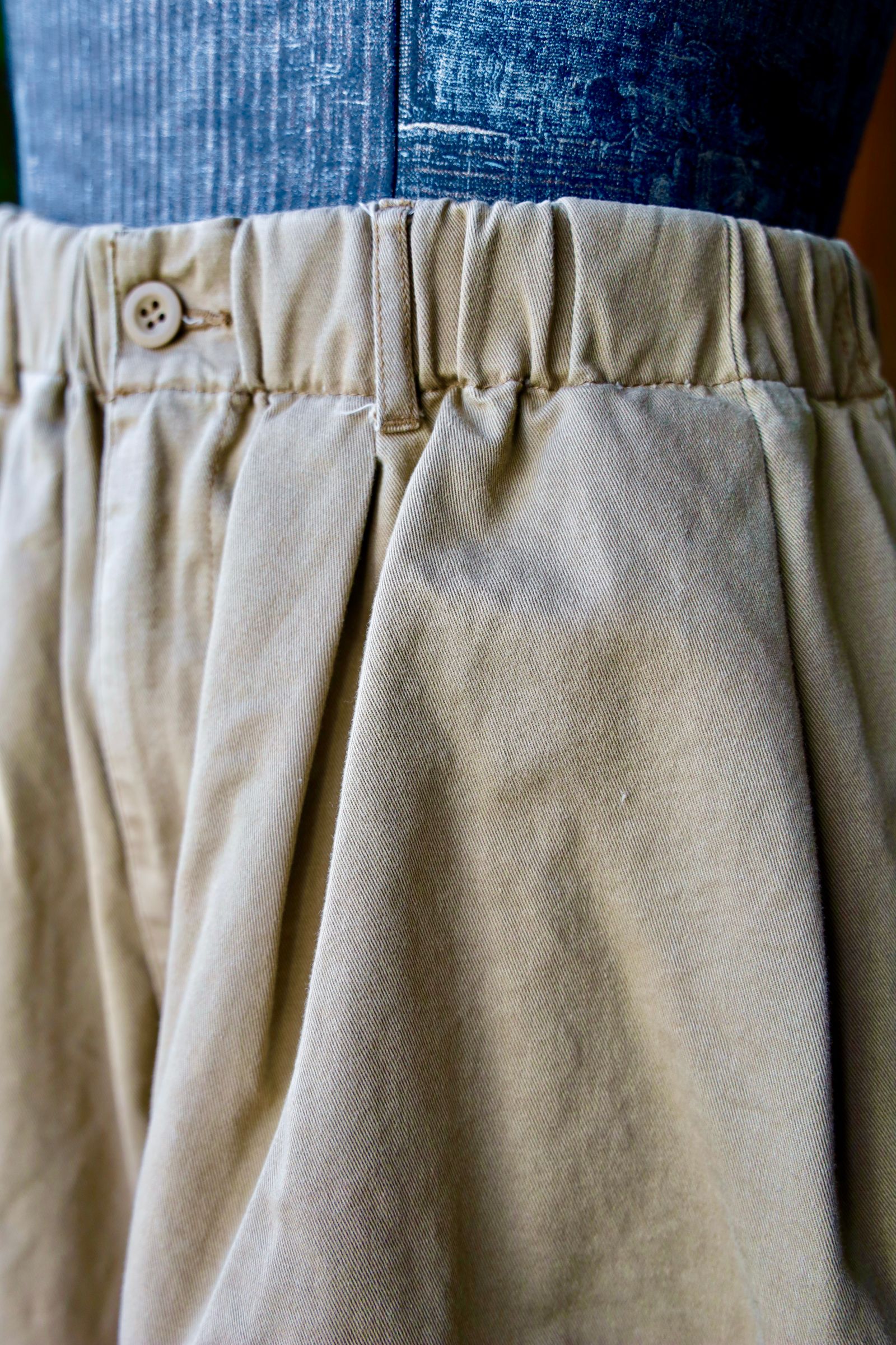 イズネス25SS BALLOON EZ CARGO SHORTS(1005SSPT04)BEIGE