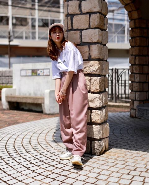 COMME des GARCONS HOMMEロゴプリントTシャツ"WHITE"スタイル