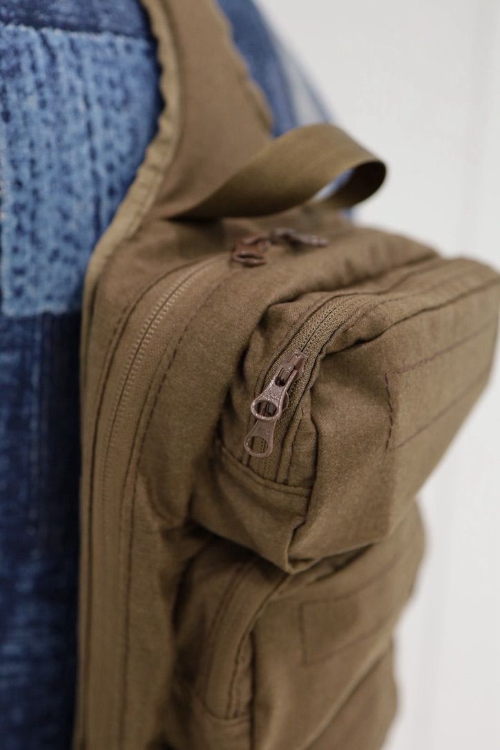 グラフペーパー  Fine Wool Saxony Medium Shoulder Bag(GU263-90428)BROWN☆10月10日(土)新作発売！