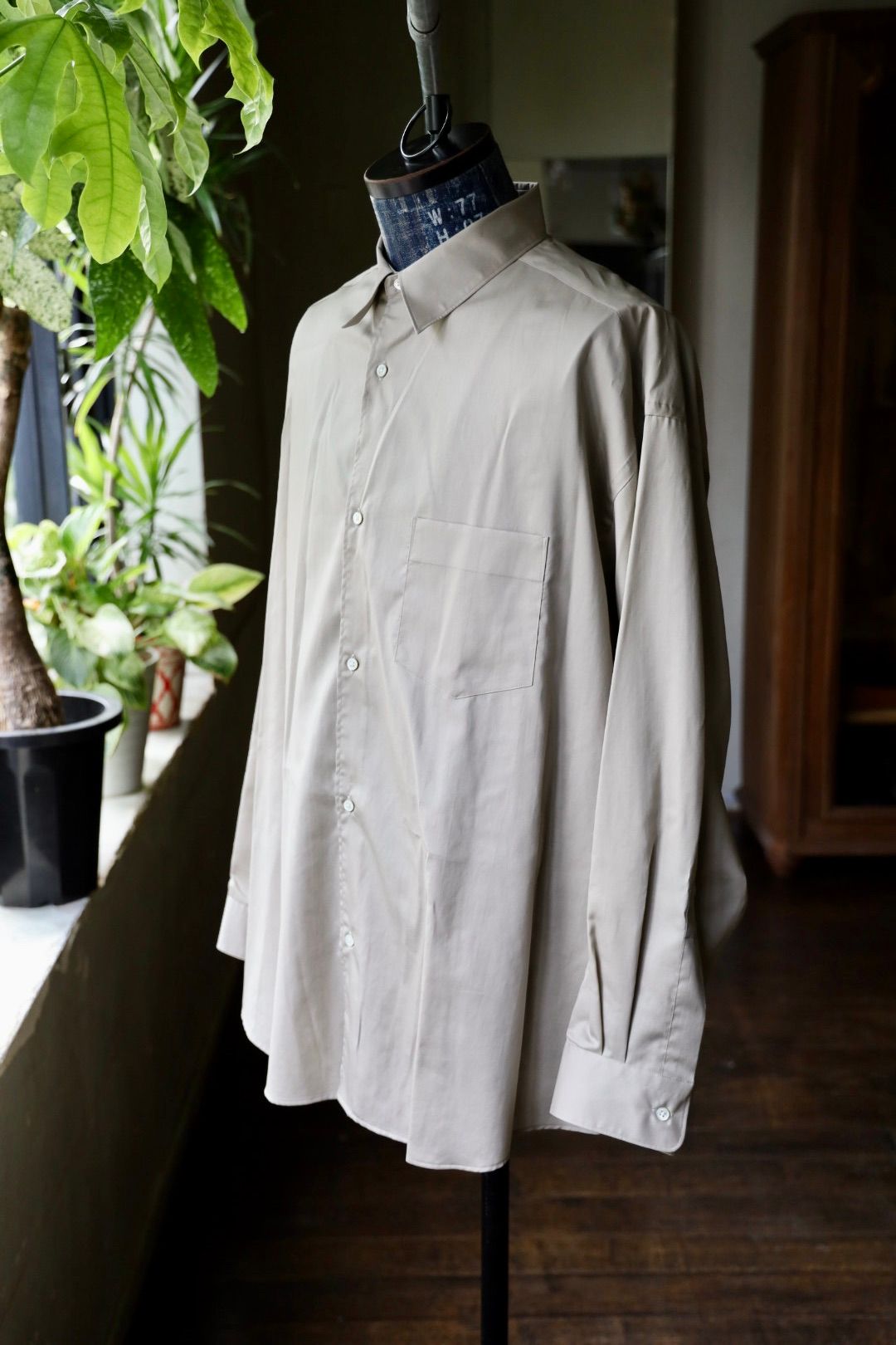 グラフペーパー25AW Silicon Poplin Oversized Regular Collar Shirt (GM253-50180)GREGE