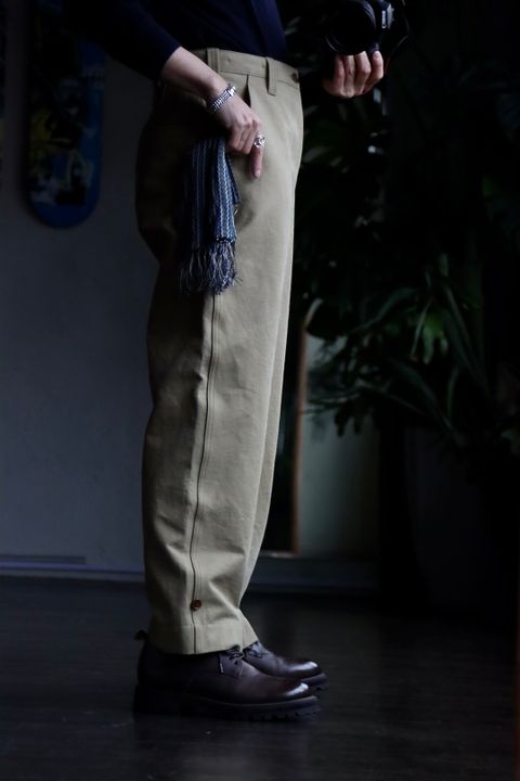 A.PRESSE 23SS Motorcycle Trousers"BEIGE"スタイル