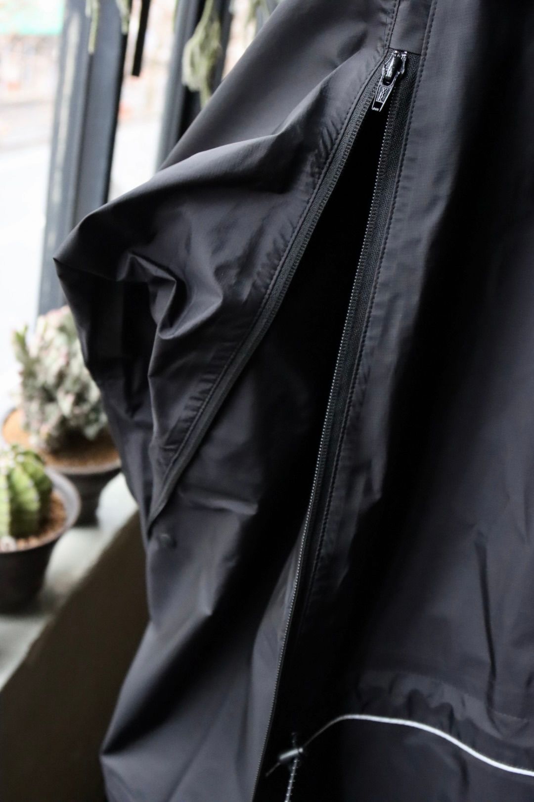 is-ness イズネス24SS 3-LAYER TRANSFORMABLE JACKET(1006SSJK01)BLACK
