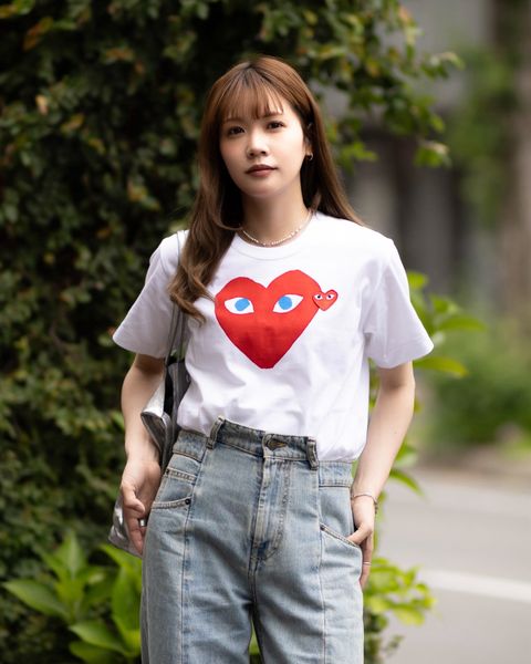 PLAYプレイコムデギャルソン BLUE EYES Tシャツ(RED HEART)
