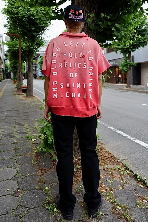 SAINT Mxxxxxx SAINT HALF ZIP SWEAT MARKスタイル