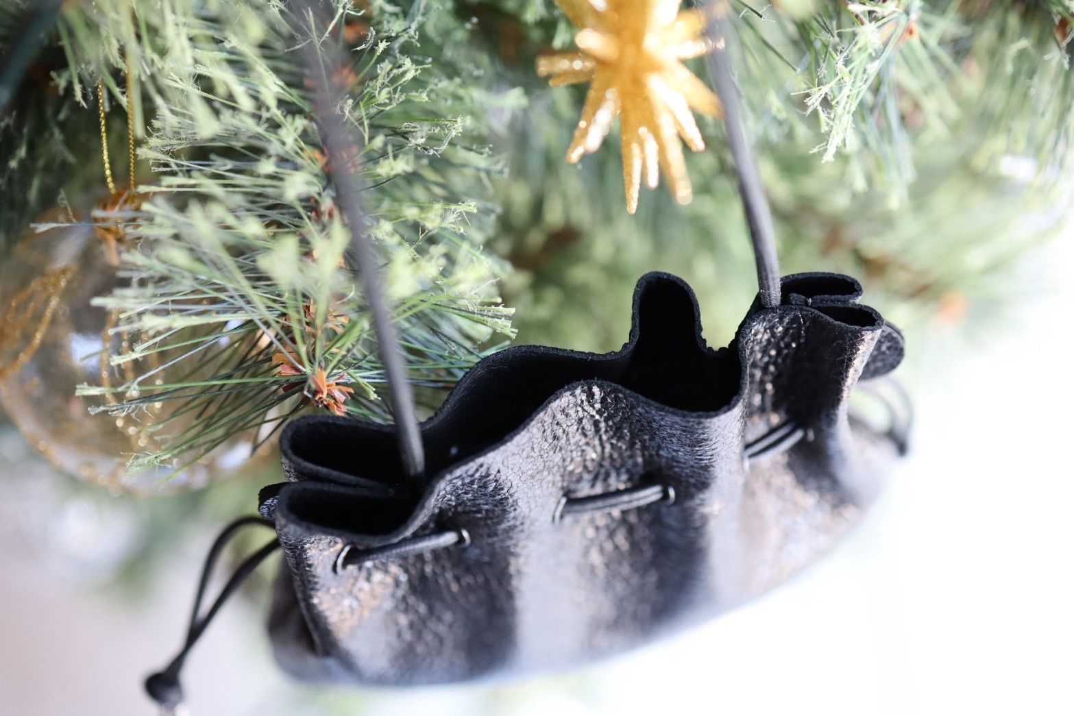 エンダースキーマ バッグpetal sac gloss(yv-b-psg)black☆12月6日(土)発売！