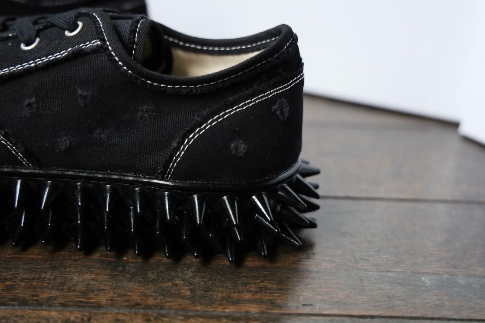 doublet 25AW スニーカーSPIKY CANVAS SNEAKER (25AW75FT62)BLACK