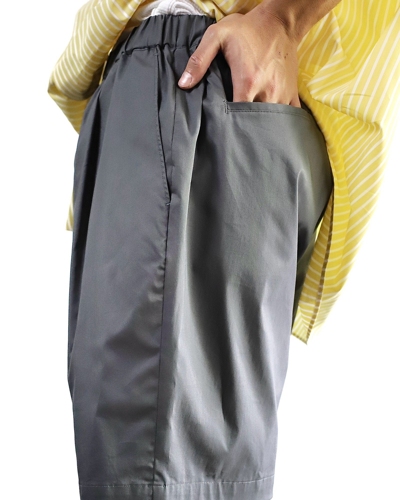 グラフペーパー Solotex Twill Wide Chef Shorts(GM252-40006B)GRAY