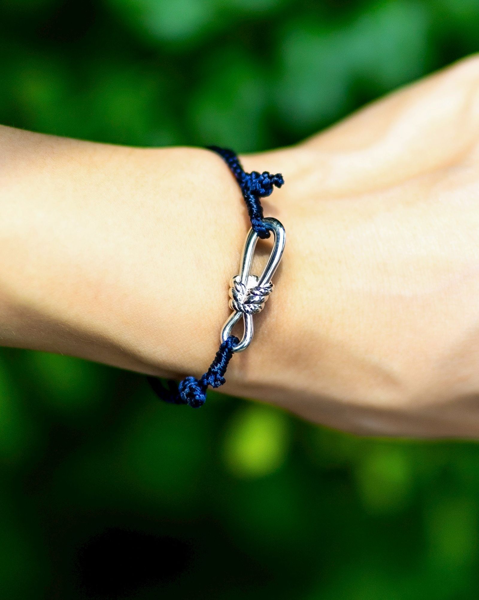 XOLO JEWELRY ショロジュエリー / Twisted Rope Link Silk Code Bracelet (NAVY)☆6月19日再入荷！