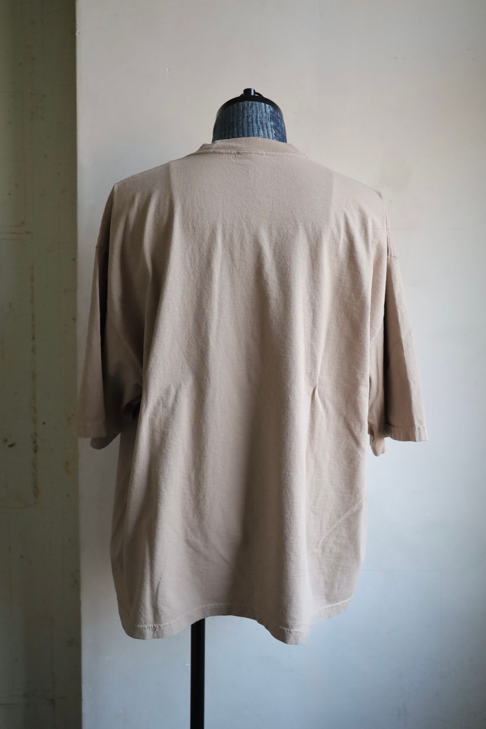 イズネスミュージック MUSIC TAKE ME UP T-SHIRT(IMP5_01_MUSIC T.M.U.T01)OATMEAL