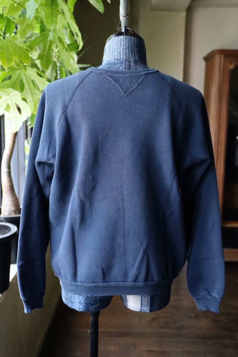 アプレッセ 2025 STYLE2 Vintage Double V Sweatshirt(25AAP-05-11)NAVY☆8月30日(土)発売！