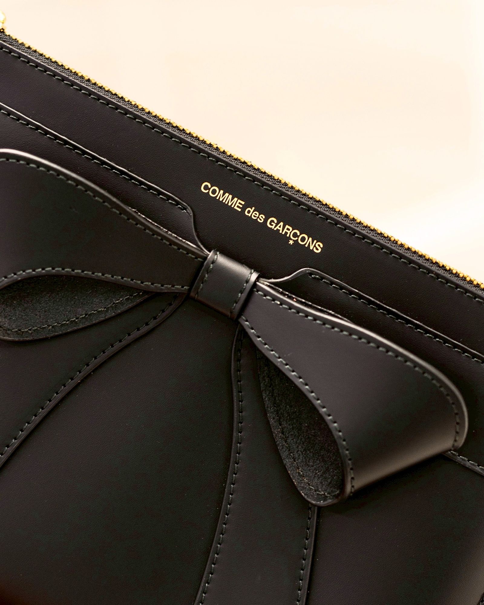 コムデギャルソン 財布 Big Bow Zip Pouch Large(8Z-O510-051)Black