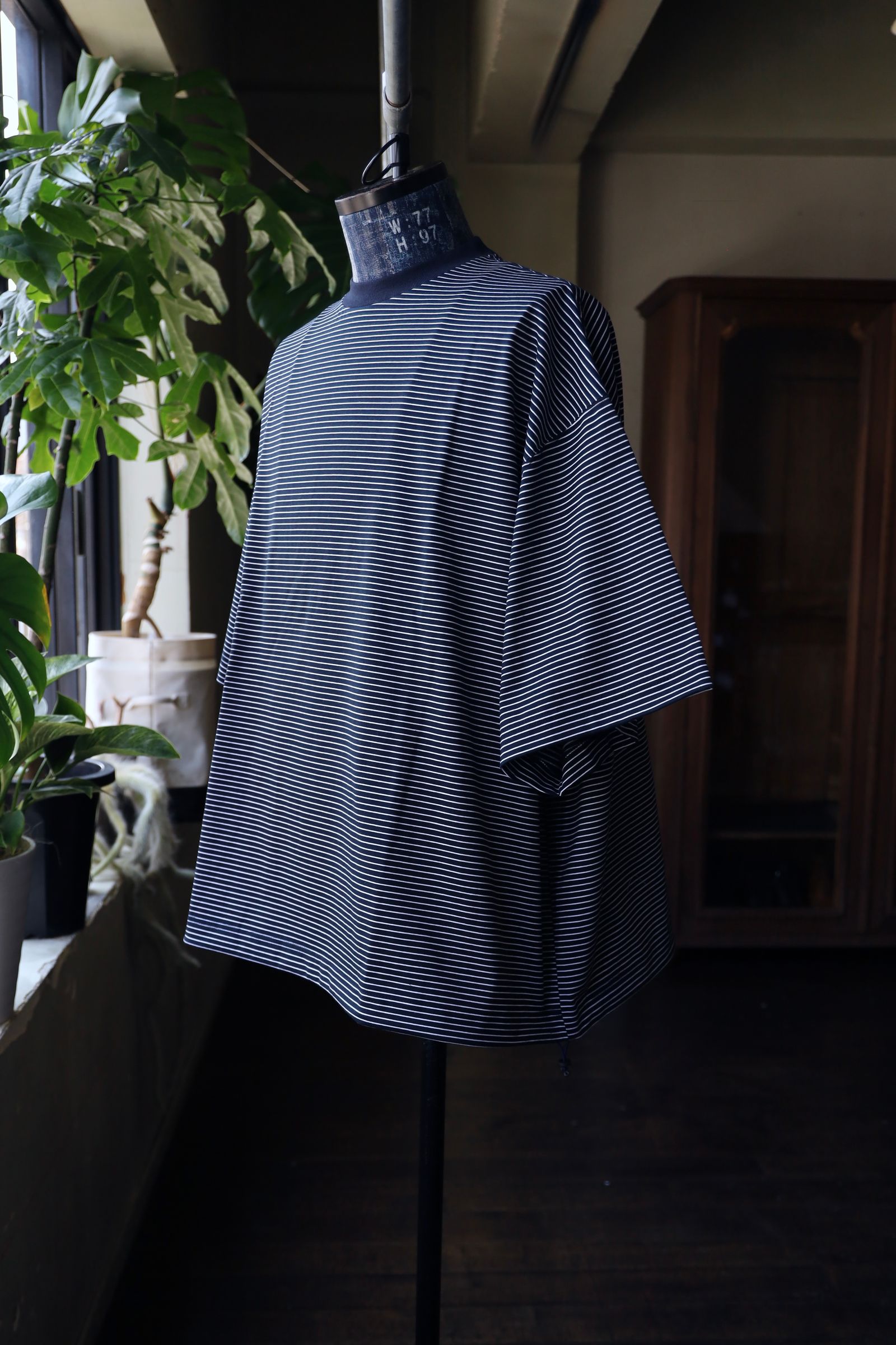 イズネス25SS BALLOON BORDER SHORTSLEEVE T-SHIRT(25SS_46_31SSSH05-3)NAVY×WHITE border