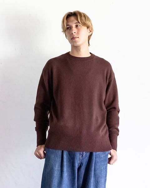 YOKE PAINTED ELBOW PATCH SWEATER(BROWN)スタイル 8月24日(土)新作発売！