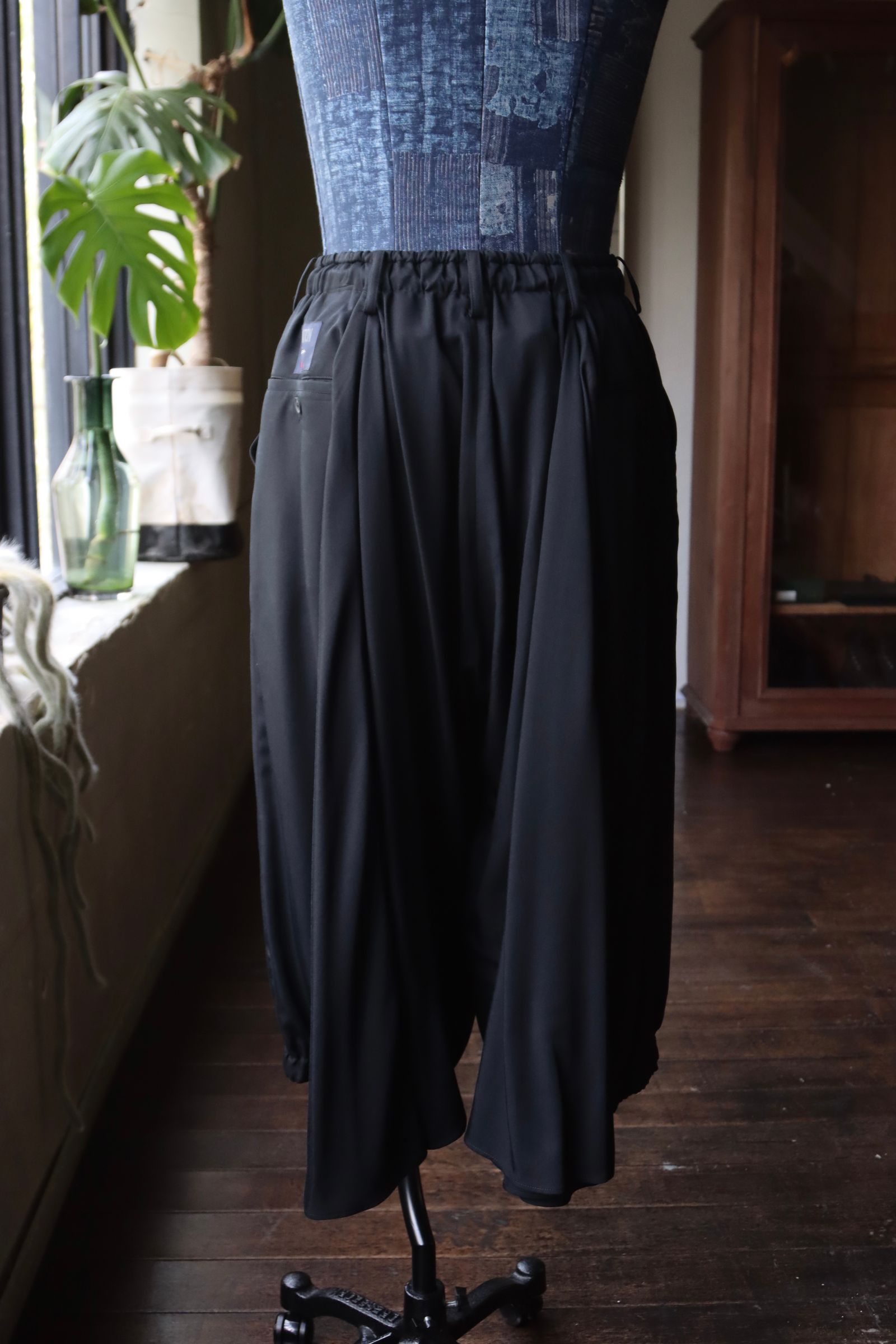 ヨウジヤマモト24SS 定番カラスパンツ (HS-P04-240)BLACK