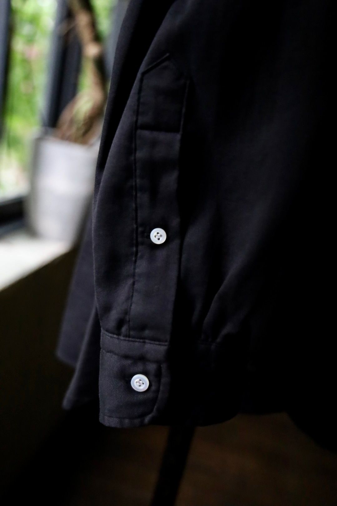 Double Weave Twill Regular Collar Shirt(24AAP-02-07H)BLACK